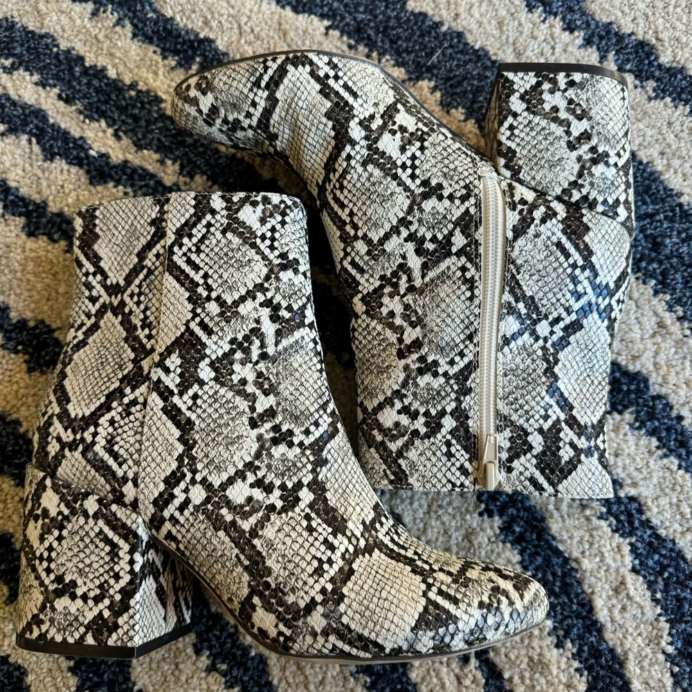 Urban Outfitters Snakeskin Pattern Ankle Boots